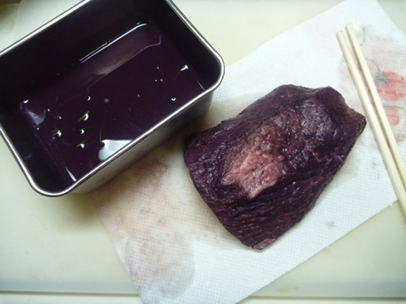 ワイン色