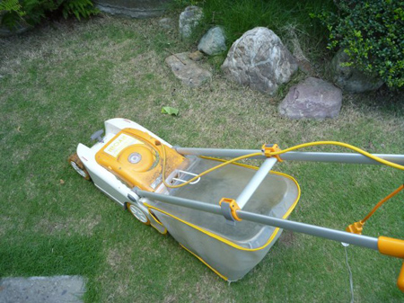 芝刈り機