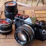 オリンパス OM-1N レビュー｜撮影者の意思のみが写真表現として具現化されるフルマニュアルフィルム一眼レフ