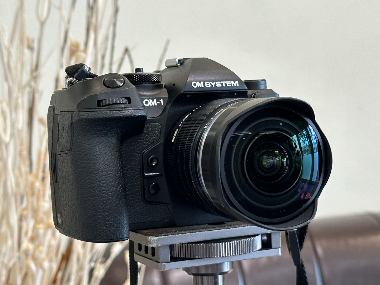 完成されたフラッグシップ OM SYSTEM OM-1 Mark II