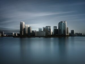 解像力と色再現の革新｜Hasselblad 907X & CFV 100Cによる都市景観の芸術的表現
