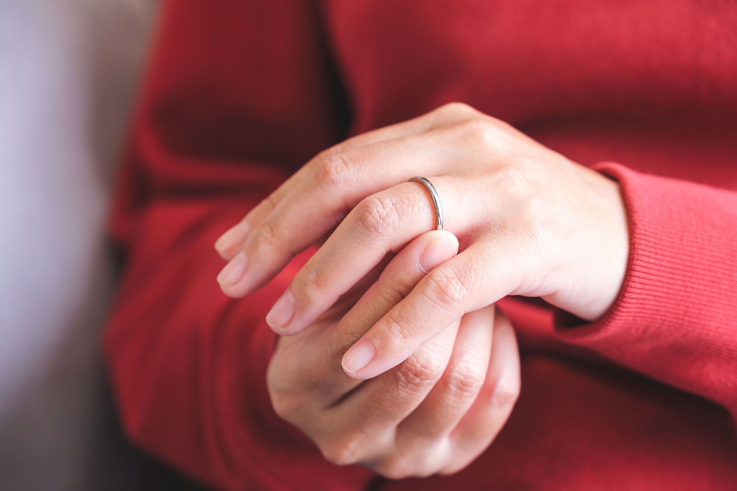 カルティエの結婚指輪で後悔しないための完全ガイド|人気モデル比較から後悔する人の特徴まで徹底解説